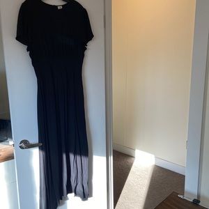 Aritzia Wilfred maxi flowy dress